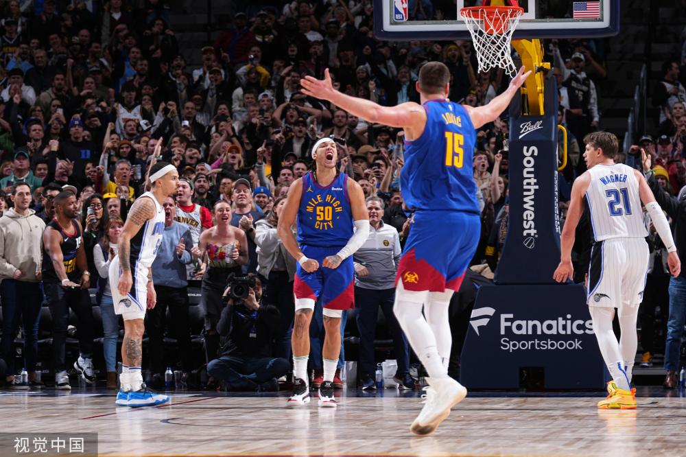 比赛中以1 比赛中以1